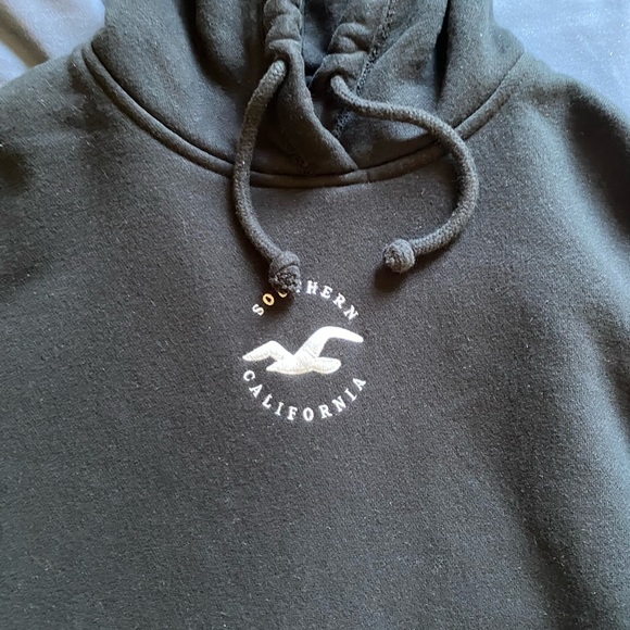 black hollister string hoodie, super comfortable, worn a few times - Picture 3 of 5